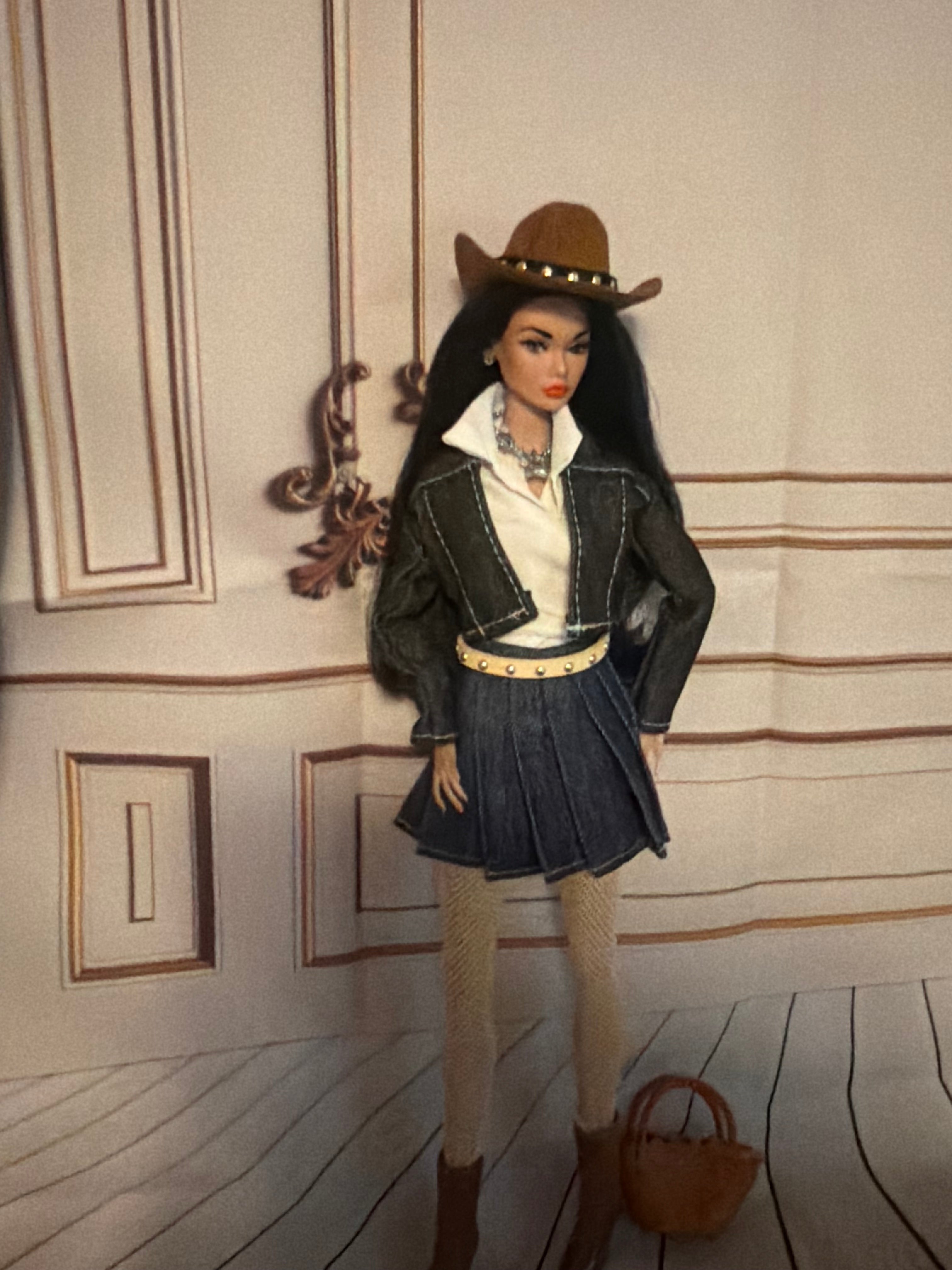 New Jean jacket, white top, blue dream skirt, and put accessories and free gift 🎁