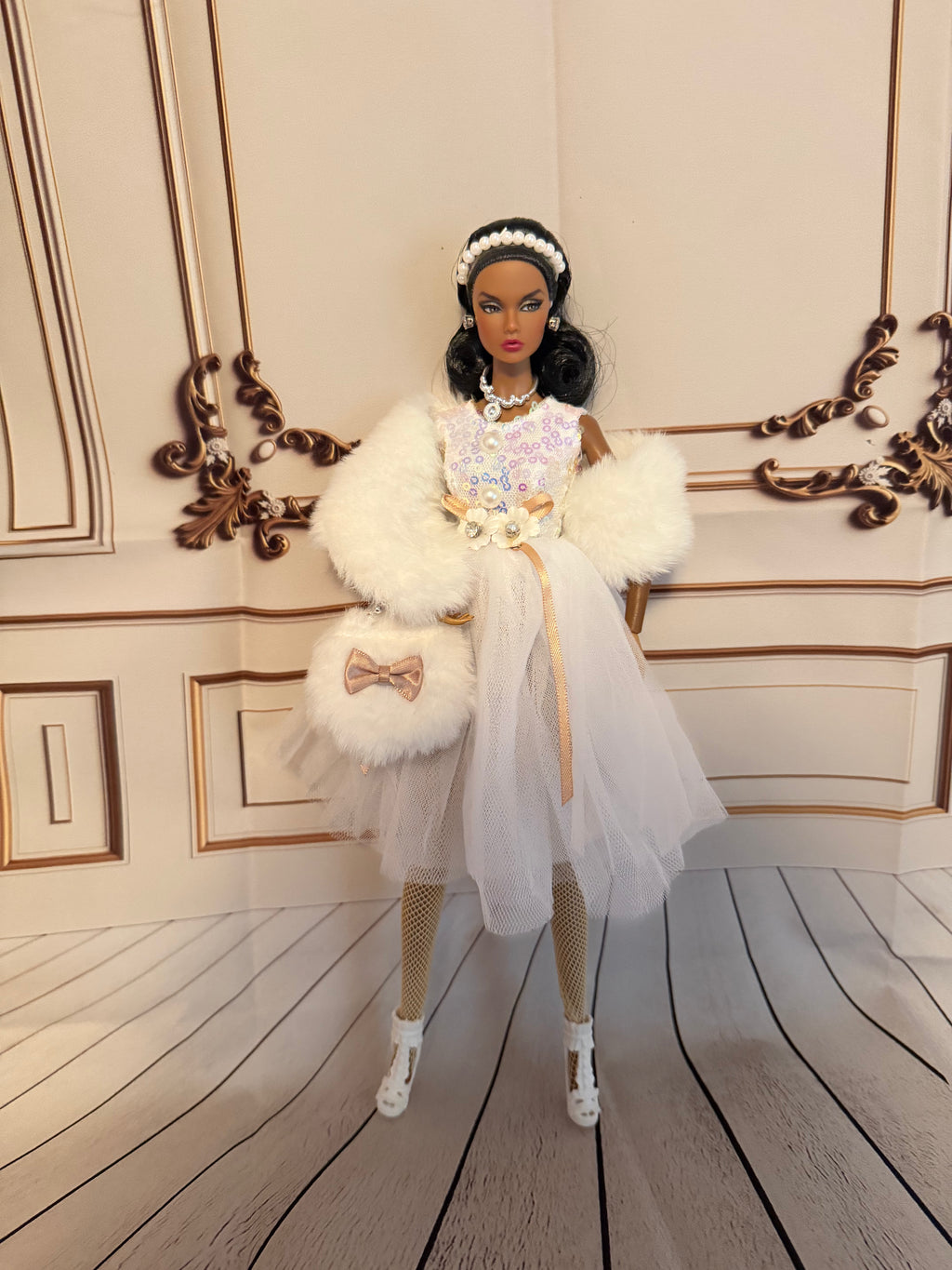 White dress with white shawl, accessories, it’s a complete outfit with a free gift 🎉