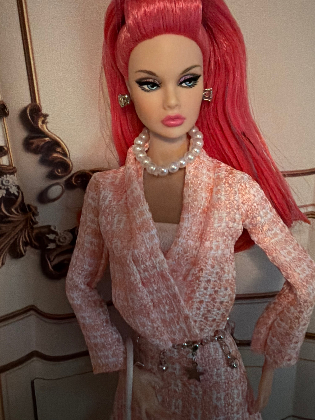 Pink coat, white top, pink skirt, complete outfit, free gift 🎉